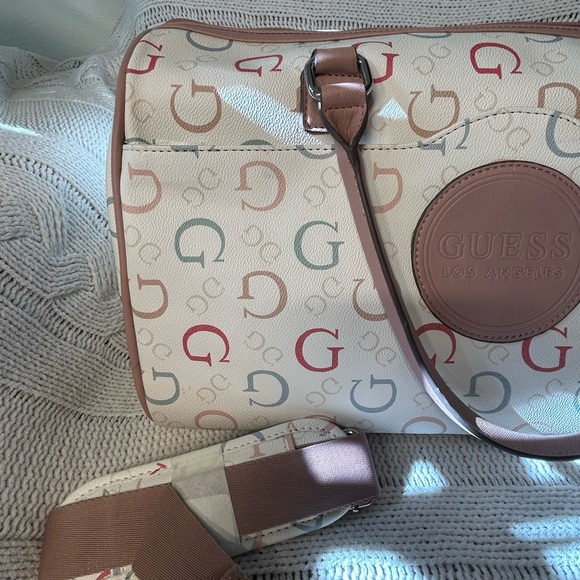 Guess Multi color duffle - Picture 6 of 9